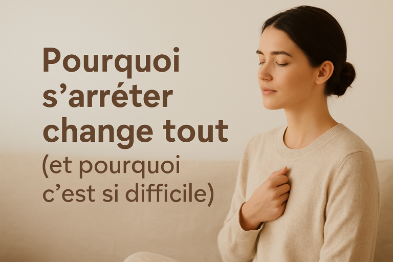 Femme les yeux fermés avec une main sur le cœur